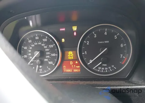 2013 BMW X1 xDrive28I из США, поврежденный, VIN WBAVL1C58DVR86250